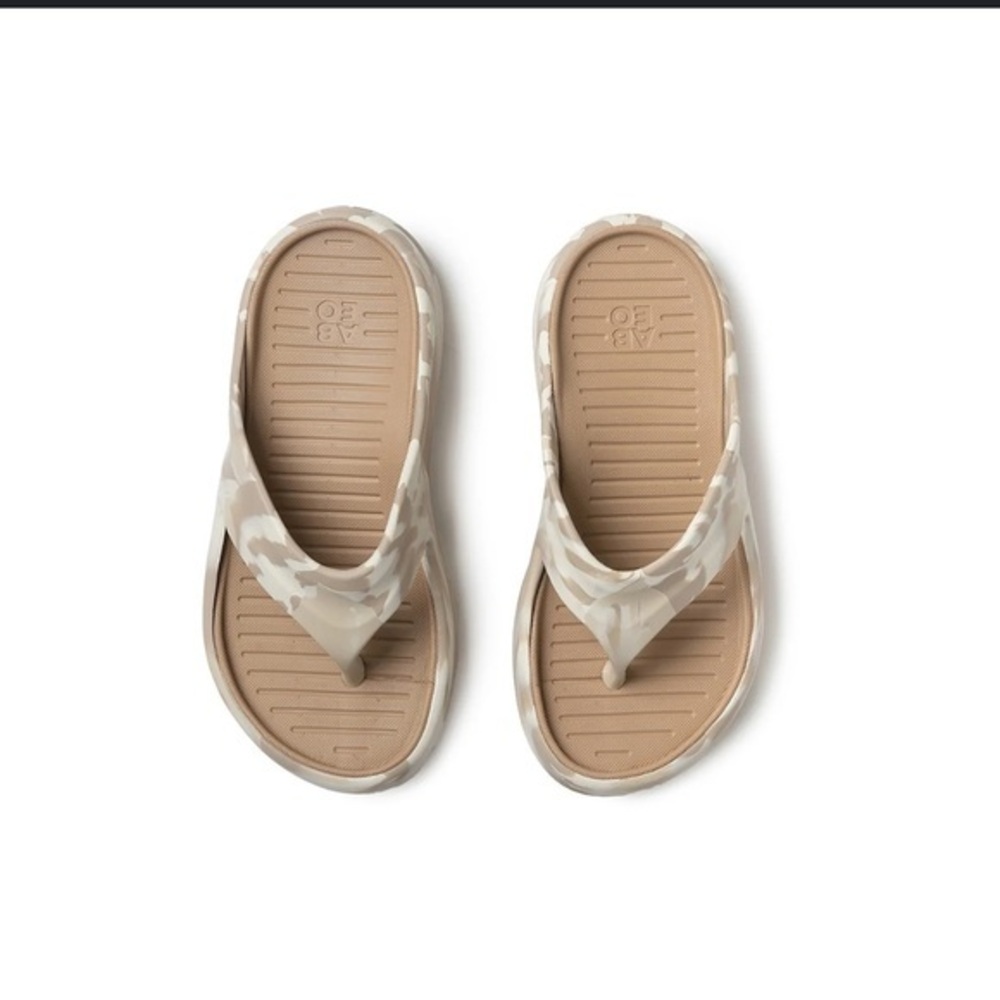Abeo Galaxy recovery sandals woman’s size 6